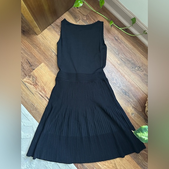 Ralph Lauren Black Pleated Midi Dress - Picture 5 of 7